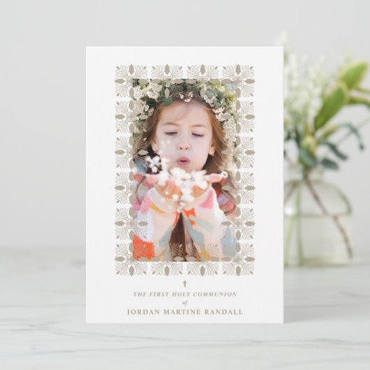 Fake Gold Effect Fancy Ornament Lace Effect Modern 招待状 (スタンド正面)