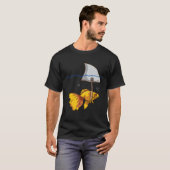 Fake Shark Goldfish Fish Tシャツ (正面フル)