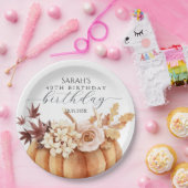 Fall Floral Pumpkin Woman Birthday Brunch ペーパープレート (パーティー)