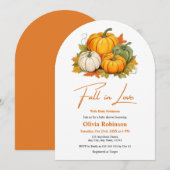 Fall in Love Gender Neutral Pumpkin Baby Shower  招待状 (正面/裏面)