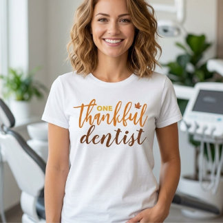 Fall One Thankful Dentist タイポグラフィー ハロウィン Tシャツ