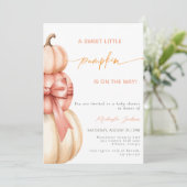 Fall Pink Bow Little Pumpkin Baby Shower QR Code 招待状 (スタンド正面)