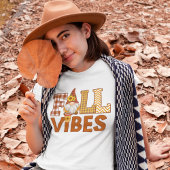 Fall Vibes Cute Autumn Gnome Tシャツ