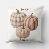 Fall vibes pumpkin Throw Pillow クッション (正面)