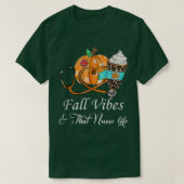 Fall Vibes & That Nurse Life Happy Fall Autumn Pum Tシャツ (デザイン正面)