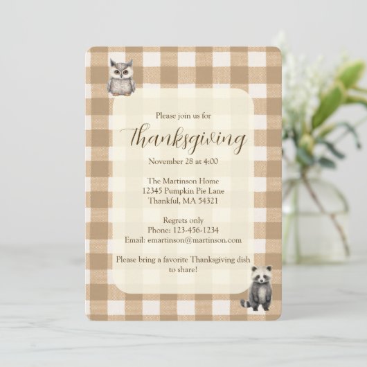 Fall Woodland Animals Brown Gingham Thanksgiving 招待状 (スタンド正面)