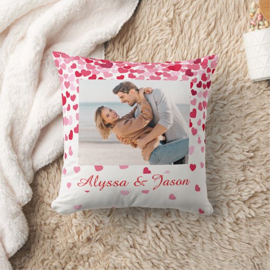 Falling Hearts Love Throw Pillow クッション (ブランケット)