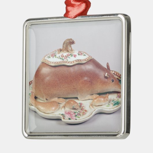 Famille模倣されるばら色ソース深皿およびカバー メタルオーナメント (左)