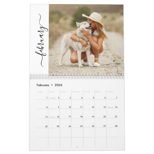 Family and Pets 12 Month Script Calendar カレンダー (2月 2026)