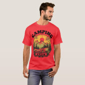 Family Camping Crew Squad Camping Lover Design gif Tシャツ (正面フル)