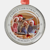 Family Christmas Making Memories Photo Keepsake メタルオーナメント (正面)