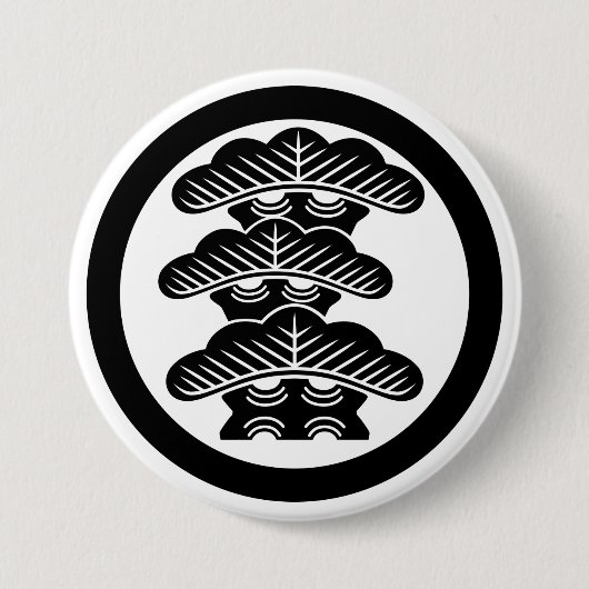 [Family Crests] Left-align 3tier pine tree w/round 缶バッジ (正面)