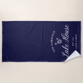 Family Lake House Coastal Custom Decor ビーチタオル (正面)