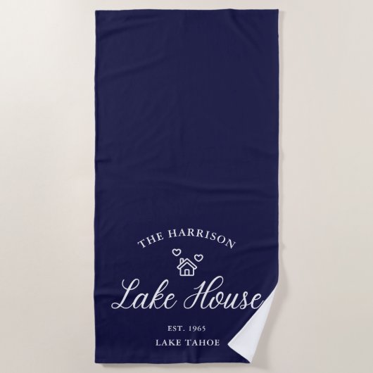 Family Lake House Coastal Custom Decor ビーチタオル (正面)