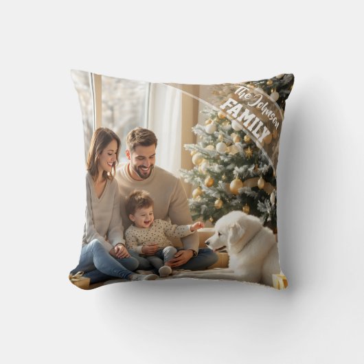 Family modern script Text Overlay with Two Photos クッション (正面)
