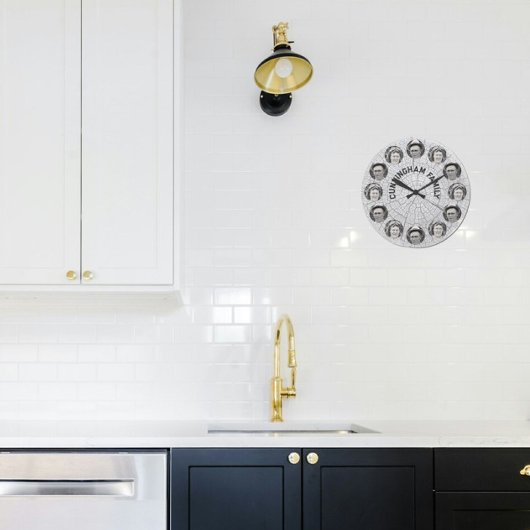 Family Photo Circles on Photo of Tree Slice ラージ壁時計