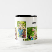 Family Photo Collage - 4 Photos and Custom Text ツートーンマグカップ (中央)