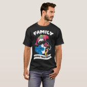 Family Swims Together Tie Dye Dolphins Fish Seahor Tシャツ (正面フル)