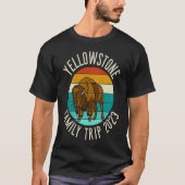 Family Trip 2023 Bison  Yellowstone Tシャツ (正面)