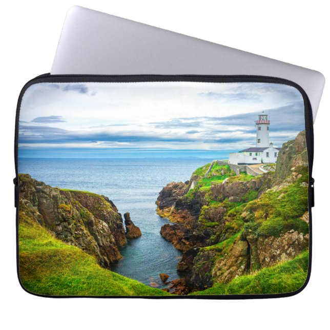 Fanad Head Lighthouse Wall Art – Dramatic Ireland  ラップトップスリーブ (正面)