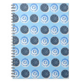 Fancy Blue Sewing Buttons on Light Blue Pattern ノートブック (正面)