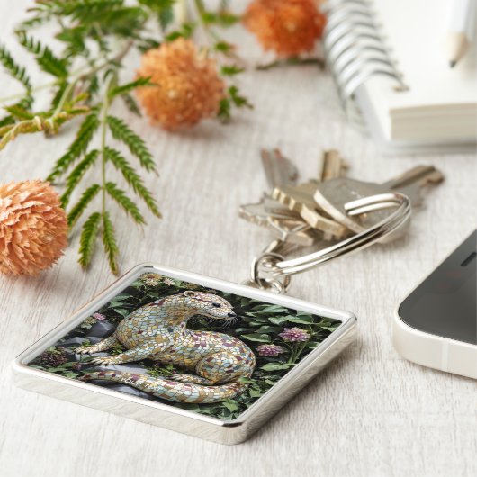 Fantasy Cute Playful Otter Sculpture キーホルダー (側面)