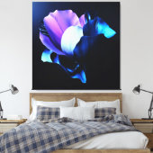 Farbig Strahlende Blüten in Dunkelheit キャンバスプリント (インサイチュ (寝室))