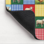 Farm Animals and Gingham Patchwork Quilt マウスパッド (コーナー)