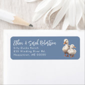 Farm Ducks Return Address Labels Colonial Blue ラベル (インサイチュ)