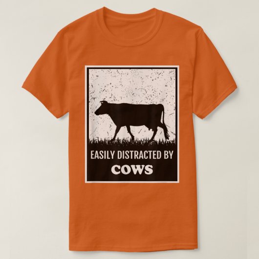 Farm Funny Cow Lover Easily Distracted By Cows Far Tシャツ (デザイン正面)