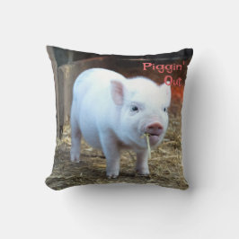 Farm Life Piggin' Out ブタと牛の裏デザイン クッション