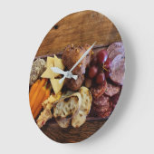 Farm to Table Charcuterie  ラージ壁時計 (傾斜)