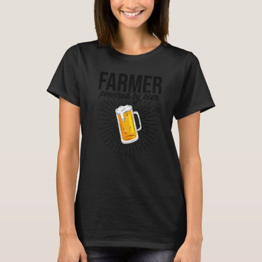Farmer Powered By Beer Farming Agriculture Tractor Tシャツ (正面)