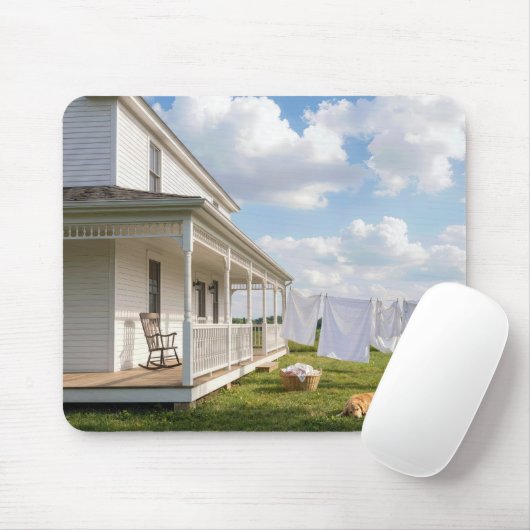 Farmhouse with Clothesline and Dog マウスパッド (マウス)