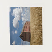 Farms | Old Red Barn in Wheat Field タペストリー (正面)