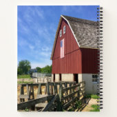 Farms | Red Barn With American Flag ノートブック (裏面)