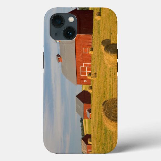 Farms | Red Barns Near Hay Bales Case-Mate iPhoneケース (裏面)