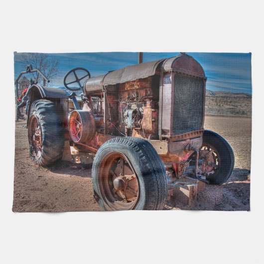 Farms | Rusty Antique Tractor キッチンタオル (横)
