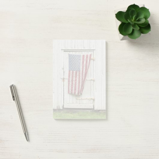 Farms | White Barn Door With American Flag ポストイット (オフィス)