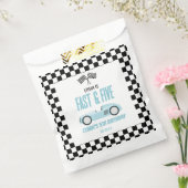 Fast & Five Blue Race Car 5th Birthdayパーティー フェイバーバッグ (封をした状態)