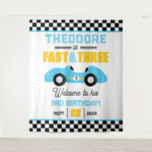 Fast & Three レースカー 3歳の誕生日パーティーの背景 タペストリー (正面)