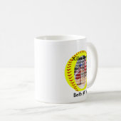 Fastpitchのソフトボールの写真のコーヒー・マグ コーヒーマグカップ (正面右)