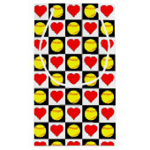 Fastpitchソフトボールとハートカスタムプレイヤー名 スモールペーパーバッグ (裏面)