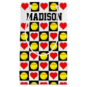 Fastpitchソフトボールとハートカスタムプレイヤー名 スモールペーパーバッグ (正面)