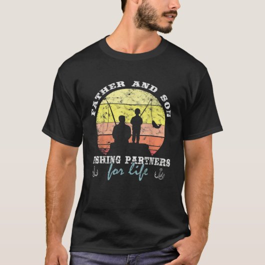 Father And Son Fishing Partners For Life Fishing F Tシャツ (正面)