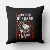 Father, Husband, Veteran Hero クッション (裏面)