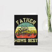 Father Mows Funny Fathers Day Dad Jokes Lawn Mowin カード (正面)