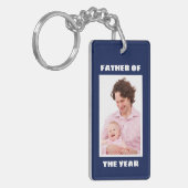 Father Of The Yearフォトパーソナライズされたカスタムダディ キーホルダー (正面左)