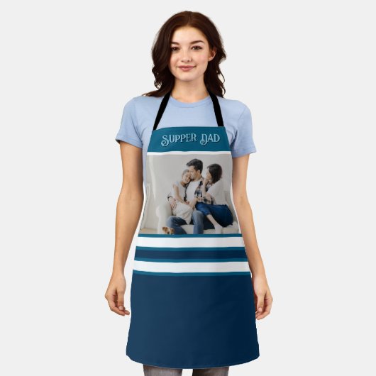Father’s Day Gift for Supper Dad エプロン (着用した状態)