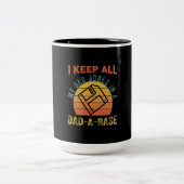 Father's Day I Keep All My Father Jokes ツートーンマグカップ (中央)